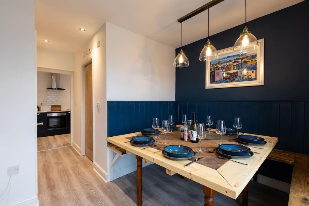 סקארבורו Herring Girl House - Harbourside Property, Sleeps 8 מראה חיצוני תמונה